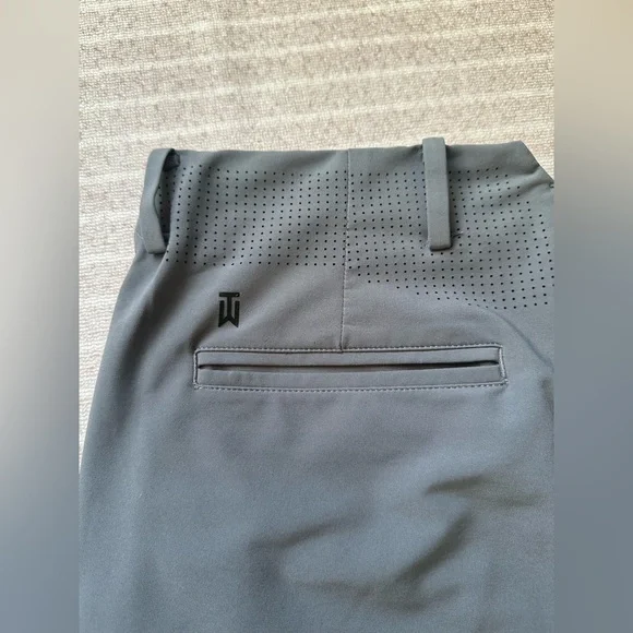 Nike Dri-Fit Tiger Woods Collection Pleated Pants 32x32 M Grey Golf performance